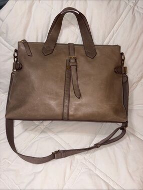 Margot brand genuine leather tote/convertible crossbody bag.